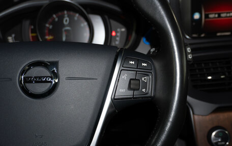 Volvo V40 II рестайлинг, 2019 год, 2 400 000 рублей, 16 фотография