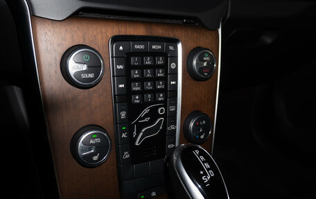 Volvo V40 II рестайлинг, 2019 год, 2 400 000 рублей, 17 фотография