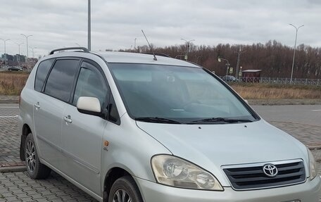 Toyota Avensis Verso I рестайлинг, 2003 год, 620 000 рублей, 1 фотография