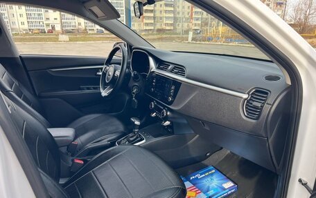 KIA Rio IV, 2021 год, 1 770 000 рублей, 10 фотография