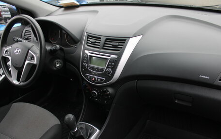 Hyundai Solaris II рестайлинг, 2012 год, 665 000 рублей, 11 фотография