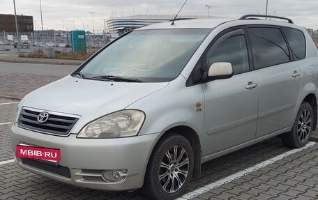 Toyota Avensis Verso I рестайлинг, 2003 год, 620 000 рублей, 2 фотография