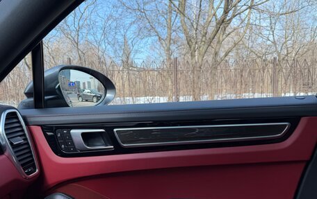 Porsche Cayenne III, 2022 год, 12 000 000 рублей, 19 фотография