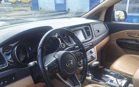 KIA Carnival III, 2018 год, 3 050 000 рублей, 7 фотография