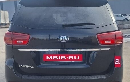 KIA Carnival III, 2018 год, 3 050 000 рублей, 2 фотография