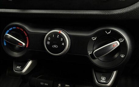 KIA Rio IV, 2018 год, 1 200 000 рублей, 17 фотография