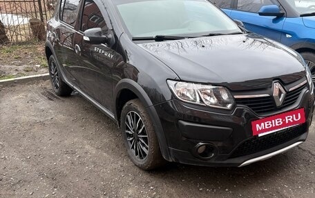 Renault Sandero II рестайлинг, 2016 год, 920 000 рублей, 2 фотография