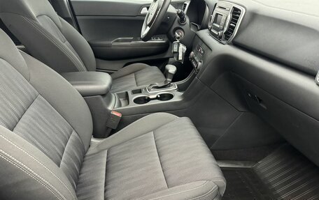 KIA Sportage IV рестайлинг, 2018 год, 2 399 000 рублей, 17 фотография