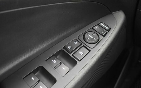 Hyundai Santa Fe III рестайлинг, 2016 год, 2 097 100 рублей, 21 фотография