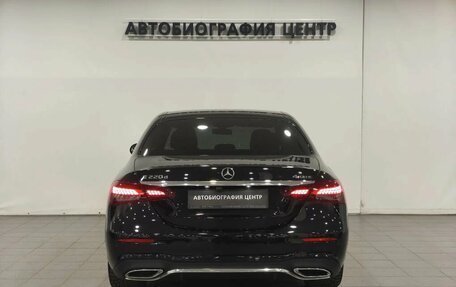 Mercedes-Benz E-Класс, 2021 год, 3 790 000 рублей, 5 фотография