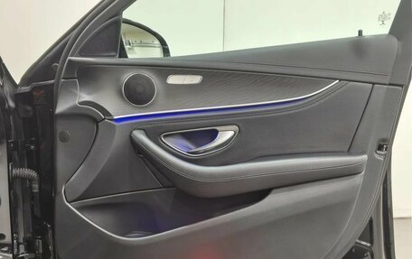 Mercedes-Benz E-Класс, 2021 год, 3 790 000 рублей, 25 фотография