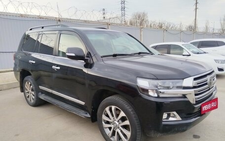 Toyota Land Cruiser 200, 2016 год, 5 056 000 рублей, 2 фотография