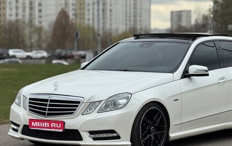 Mercedes-Benz E-Класс, 2011 год, 2 000 000 рублей, 1 фотография