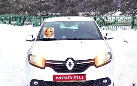 Renault Sandero II рестайлинг, 2018 год, 850 000 рублей, 1 фотография