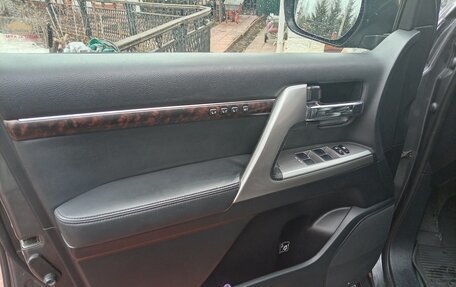 Toyota Land Cruiser 200, 2013 год, 4 200 000 рублей, 8 фотография