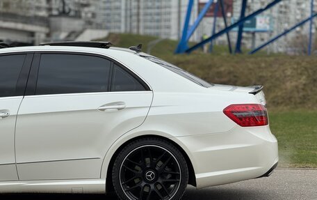 Mercedes-Benz E-Класс, 2011 год, 2 000 000 рублей, 4 фотография