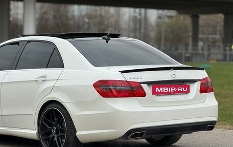 Mercedes-Benz E-Класс, 2011 год, 2 000 000 рублей, 6 фотография