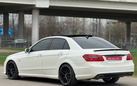 Mercedes-Benz E-Класс, 2011 год, 2 000 000 рублей, 7 фотография