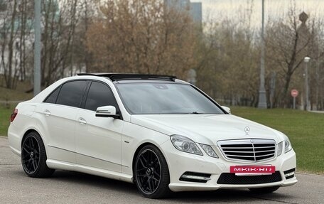 Mercedes-Benz E-Класс, 2011 год, 2 000 000 рублей, 16 фотография