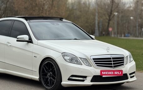 Mercedes-Benz E-Класс, 2011 год, 2 000 000 рублей, 15 фотография