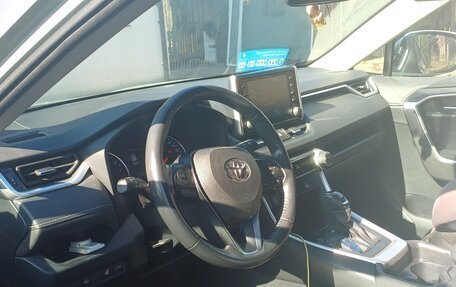 Toyota RAV4, 2020 год, 3 100 000 рублей, 3 фотография