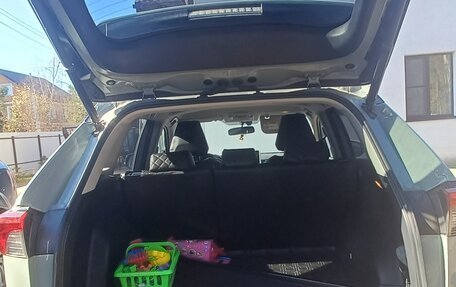 Toyota RAV4, 2020 год, 3 100 000 рублей, 6 фотография