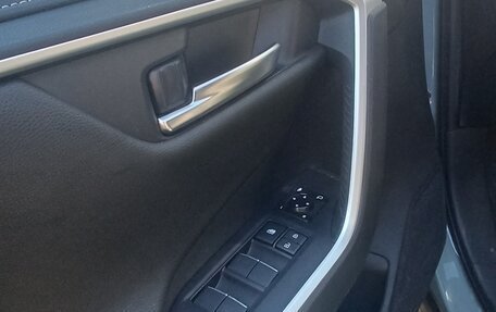 Toyota RAV4, 2020 год, 3 100 000 рублей, 7 фотография