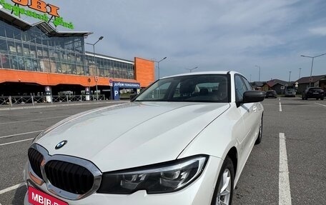 BMW 3 серия, 2021 год, 3 500 000 рублей, 3 фотография