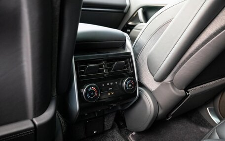 Land Rover Range Rover IV рестайлинг, 2025 год, 28 490 000 рублей, 15 фотография