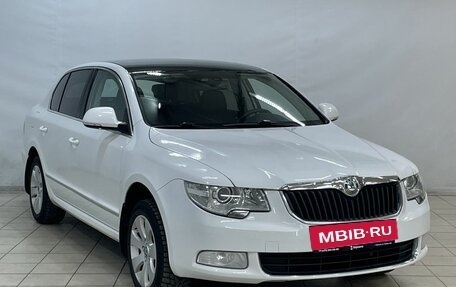 Skoda Superb III рестайлинг, 2012 год, 999 000 рублей, 2 фотография