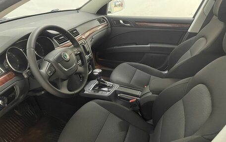 Skoda Superb III рестайлинг, 2012 год, 999 000 рублей, 12 фотография