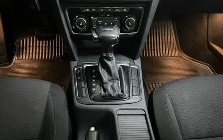 Skoda Superb III рестайлинг, 2012 год, 999 000 рублей, 14 фотография