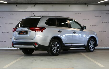 Mitsubishi Outlander III рестайлинг 3, 2015 год, 1 430 000 рублей, 7 фотография