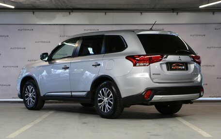 Mitsubishi Outlander III рестайлинг 3, 2015 год, 1 430 000 рублей, 5 фотография