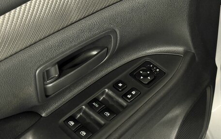 Mitsubishi Outlander III рестайлинг 3, 2015 год, 1 430 000 рублей, 12 фотография