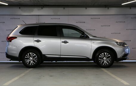 Mitsubishi Outlander III рестайлинг 3, 2015 год, 1 430 000 рублей, 8 фотография