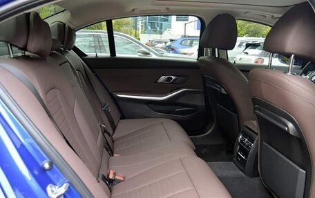 BMW 3 серия, 2021 год, 2 400 000 рублей, 8 фотография