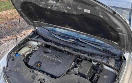 Toyota Avensis III рестайлинг, 2011 год, 1 100 000 рублей, 7 фотография