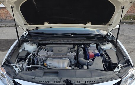 Toyota Camry, 2018 год, 3 100 000 рублей, 12 фотография