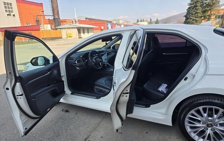 Toyota Camry, 2018 год, 3 100 000 рублей, 8 фотография