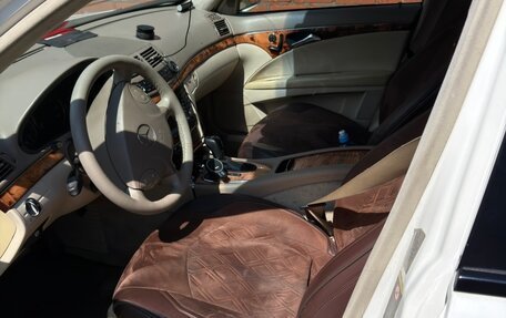 Mercedes-Benz E-Класс, 2004 год, 850 000 рублей, 3 фотография