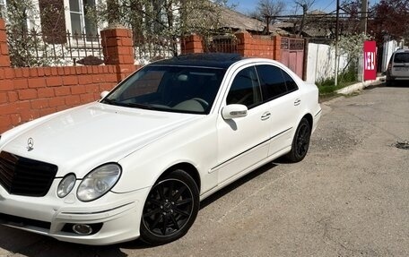 Mercedes-Benz E-Класс, 2004 год, 850 000 рублей, 2 фотография