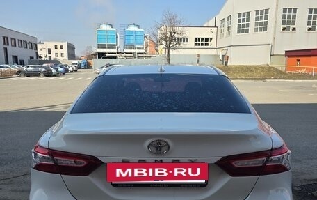 Toyota Camry, 2018 год, 3 100 000 рублей, 5 фотография