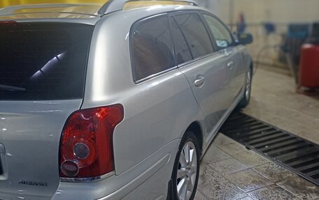 Toyota Avensis III рестайлинг, 2007 год, 1 200 000 рублей, 3 фотография