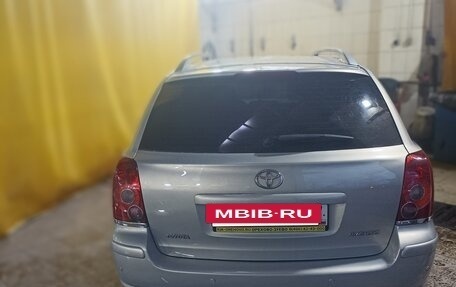Toyota Avensis III рестайлинг, 2007 год, 1 200 000 рублей, 4 фотография