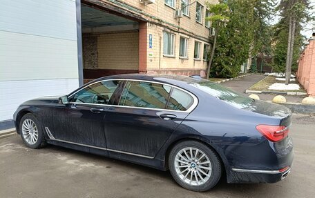 BMW 7 серия, 2017 год, 3 300 000 рублей, 2 фотография