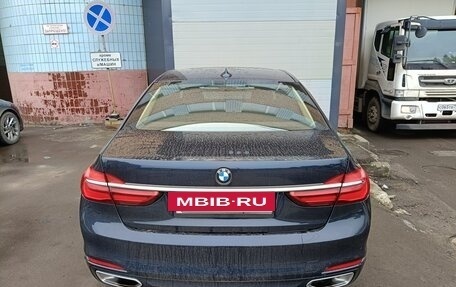 BMW 7 серия, 2017 год, 3 300 000 рублей, 3 фотография