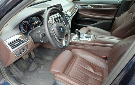 BMW 7 серия, 2017 год, 3 300 000 рублей, 12 фотография