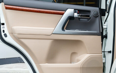 Toyota Land Cruiser 200, 2013 год, 3 890 000 рублей, 23 фотография