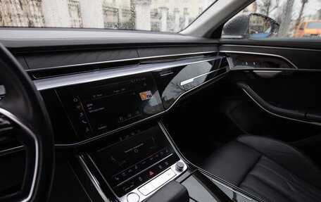 Audi A8, 2018 год, 3 950 000 рублей, 8 фотография